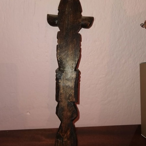 Indian totem wood carving like new, wood