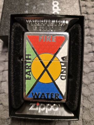 Συλλεκτικός αναπτήρας Zippo μεταχειρισμένος με τα 4 στοιχεία της φύσης