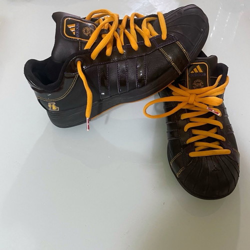 Adidas Superstar x Lakers shoes 43 1/3 -  70,00 - Vendora.cy