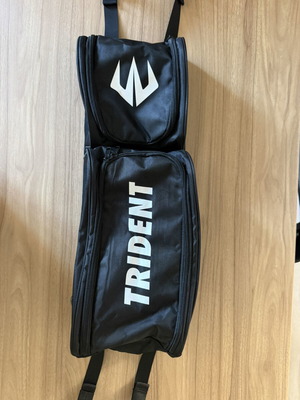 Trident Bowling Shoe Bag new, with ventilation and adjustable strap