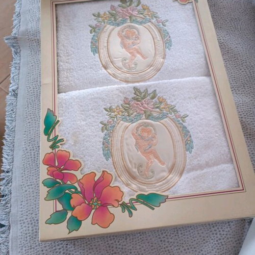 Towel set for body, face and hands new