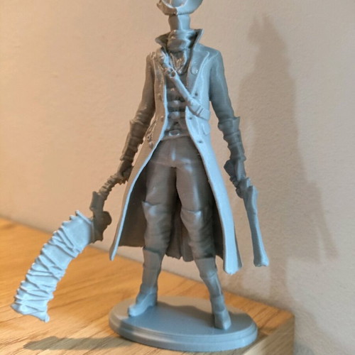 Μινιατούρα Hunter Bloodborne καινούργια, ύψος 14 εκατοστά