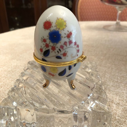 Easter egg new with decorative case and egg inside