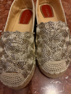 Espadrilles gold like new