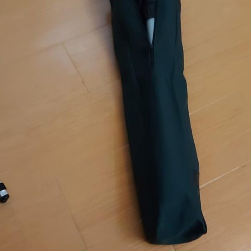 Camera tripod like new with case