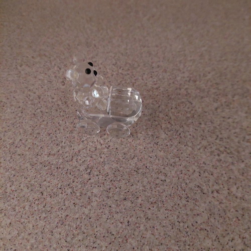 Crystal decorative item like new, dimensions 0.3×0.4