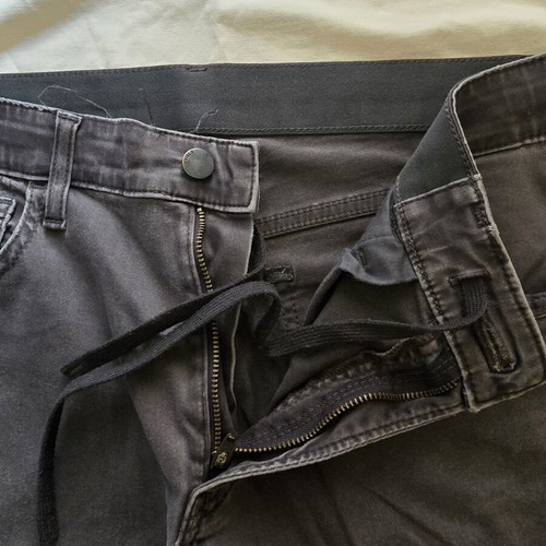 Uniqlo Grey Stretch Slim Fit Pants used, size M (W30–33)
