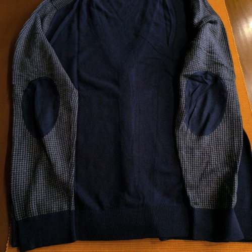 Benetton men's cardigan size M like new, blue
