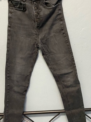 Elastic slim black jeans with buttons like new, size M