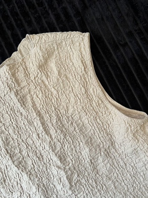 Sleeveless Gofre Shirt beige, like new, size S