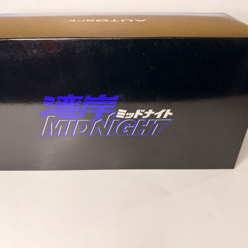 AUTOART Porsche 911 (930) Turbo Wangan Midnight “Blackbird” scale 1/18