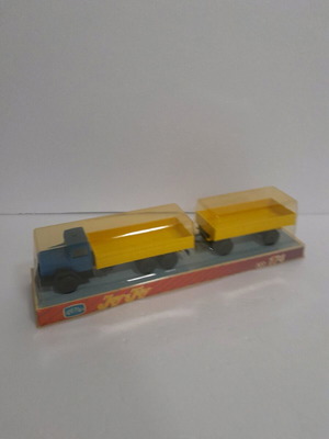 Joy Toy 174 Iveco truck with trailer new