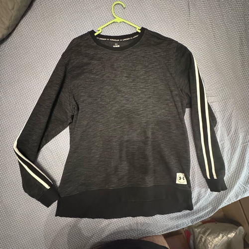 Under Armour μπλούζα XL σαν καινούργια, μαύρη και γκρι με στάμπα στην πλάτη