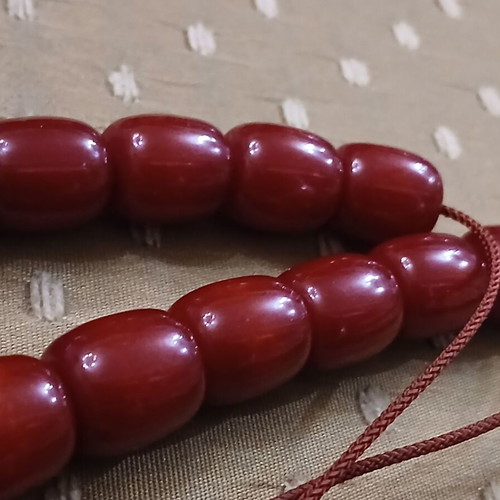 Mastic komboloi worry beads, bakelite, 18 beads