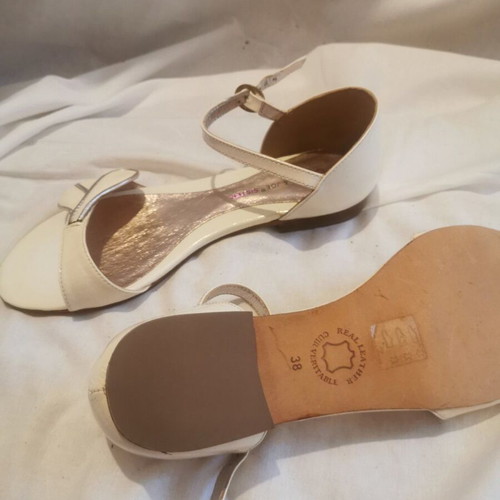 Women's sandals used, size 38, white