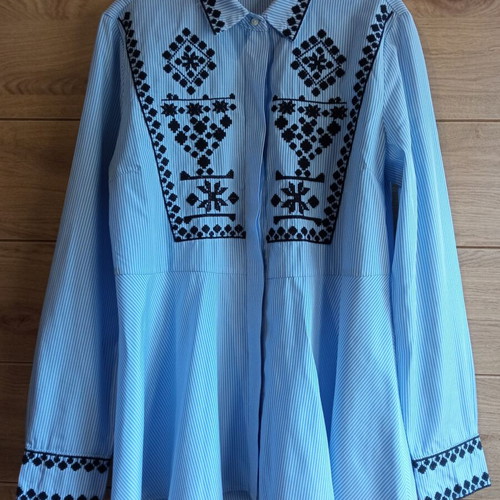 Women’s blue Zara shirt size L like new