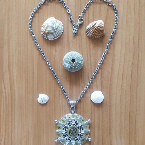 Women's silver necklace pendant with crystals like new