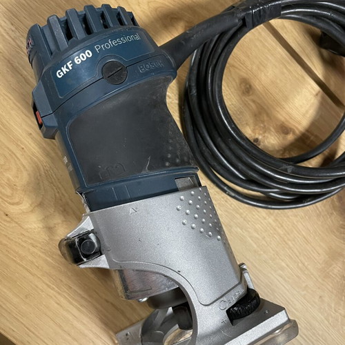 Bosch GKF 600 Pro trimmer used, includes accessories