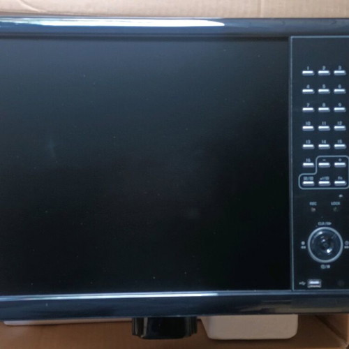 Digital video recorder with 19-inch screen 8 channels new