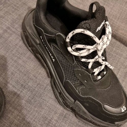 Balenciaga Triple S sneakers size 45 like new, black