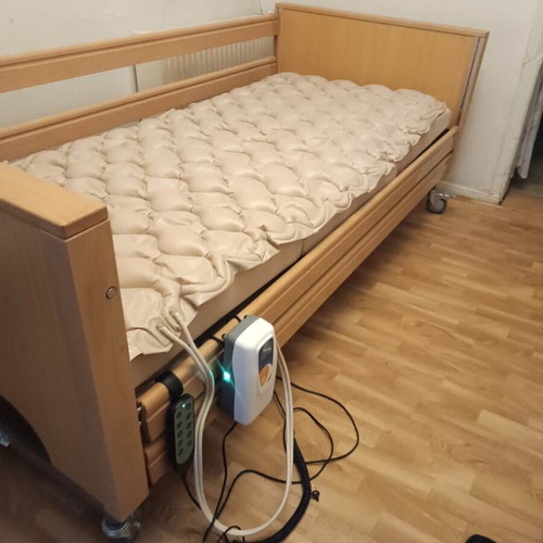 Electric hospital bed Libra like new