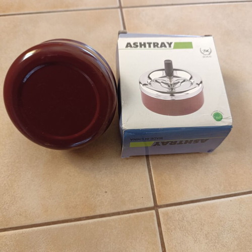 Windproof metal ashtray with rotating lid new
