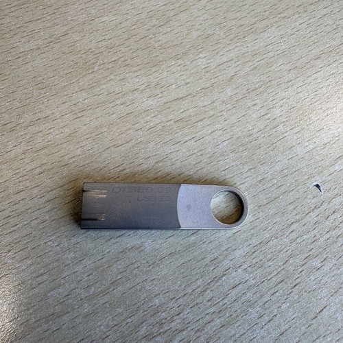 Kingston DataTraveler SE9 G2 32GB USB 3.0 flash drive used