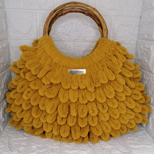 Puffy Bag mustard hand bag new with horn rings and scrunchie