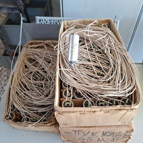 MP Capacitors 4.5μF 220V AC TGL 8699 New Old Stock 200+ Pieces