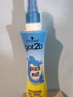 Schwarzkopf salt spray for wavy hair used