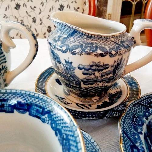 Blue Willow Belgium tea set 15 pieces