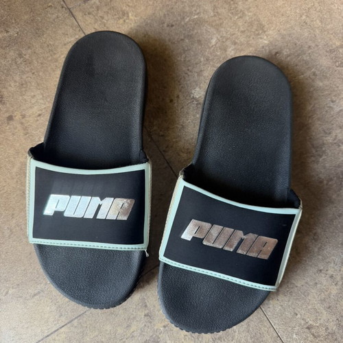 Puma slippers size 38 like new, black