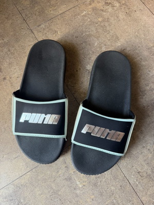 Puma slippers size 38 like new, black