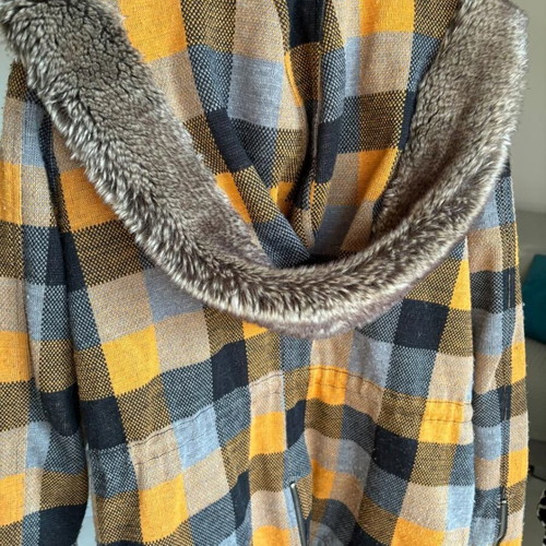 Bershka checked jacket S with hood and fur lining like new