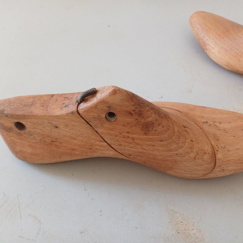 Wooden shoe lasts like new, pair for men and women