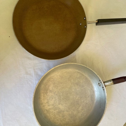 Set of used vintage kitchen items
