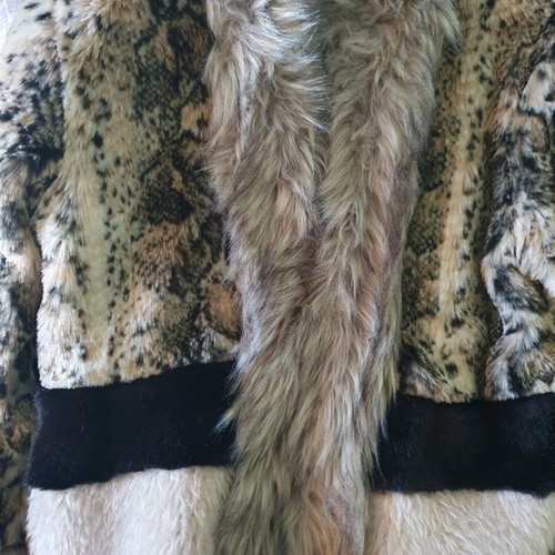 Faux fur coat with leopard design new, size L