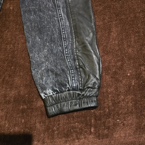Alice and Olivia jeans like new, size S, black