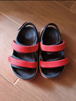 Crocs Crocsband sandals size C6 22-23