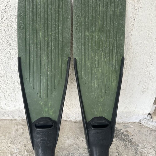 Diving fins used, size 43-45