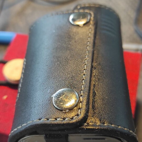 La Petite Box V1 by Vaponaute France with leather case
