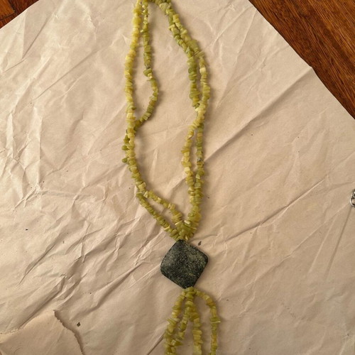 Necklace new, beautiful for the neck