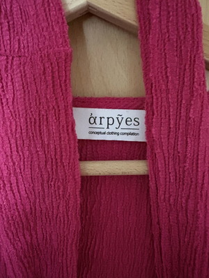 Arpyes One Size Kimono Dress fuchsia like new, midi length