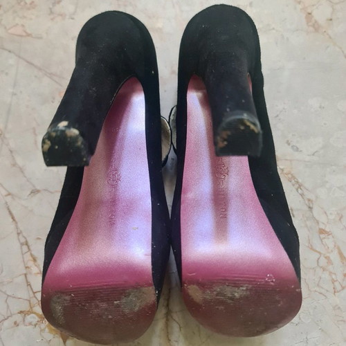 Women's heeled shoes Paris Hilton