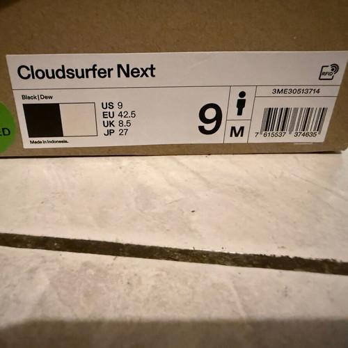 On Cloudsurfer Next Lumos sneakers size 42.5 like new black/dew