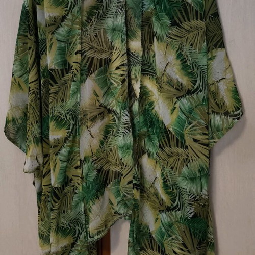 Summer kimono like new, green leaves, airy