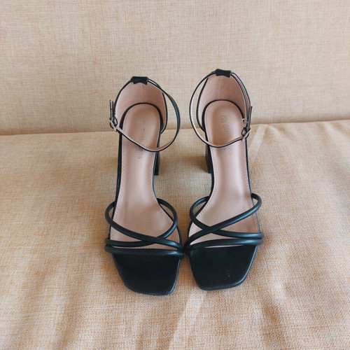 Sixth sens black sandal size 40 like new
