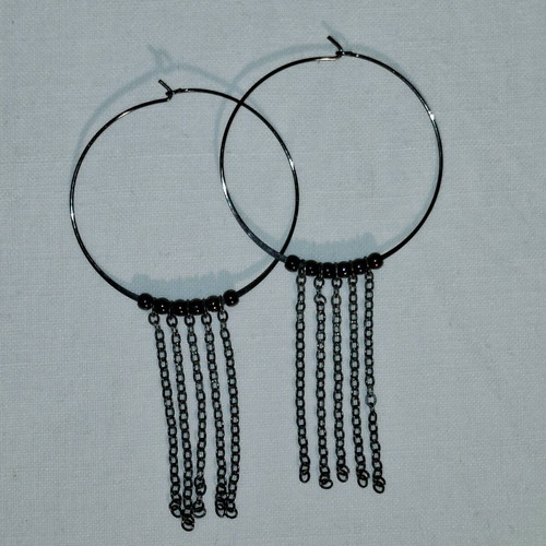 Metal hoop earrings with chain like new, black and brown
