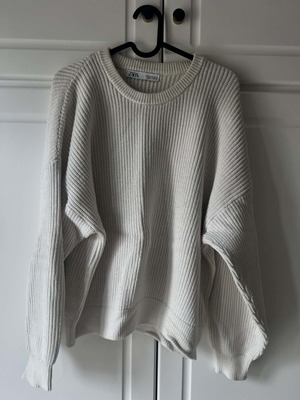 Zara white pullover like new, size M and L