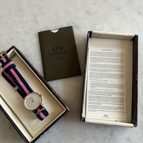 Daniel Wellington Classy Winchester women's watch like new, blue and pink